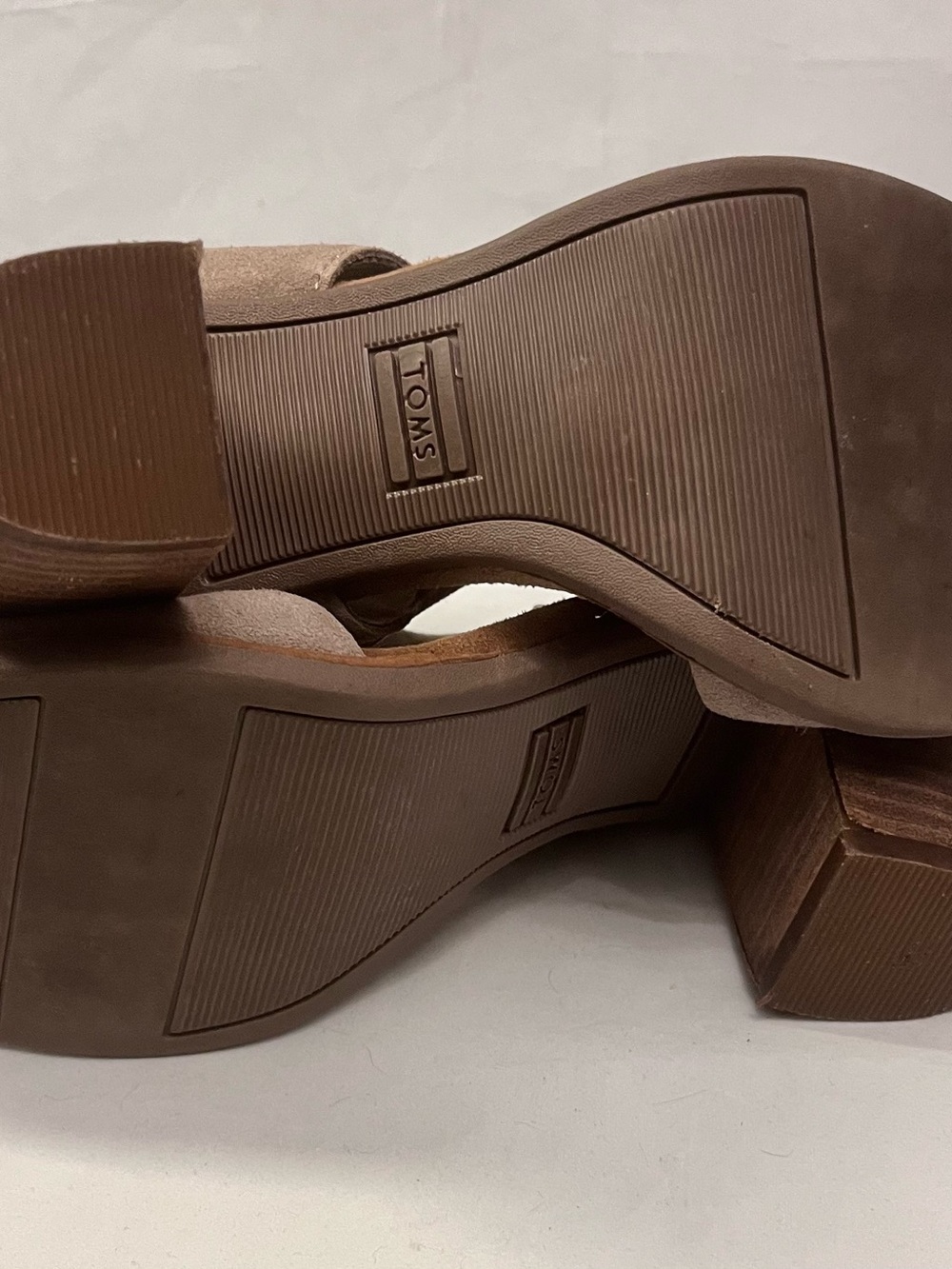 Toms Majorca Women’s Taupe Suede Block Heel Sandals - Picture 4 of 7